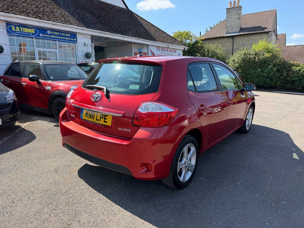 Toyota Auris 1.6 V-matic Tr Hatchback Euro 5 Red #6