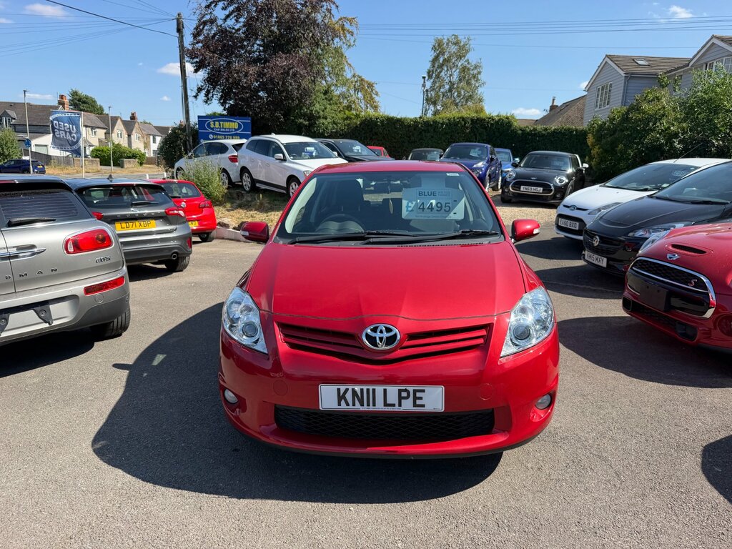 Toyota Auris 1.6 V-matic Tr Hatchback Euro 5 Red #2