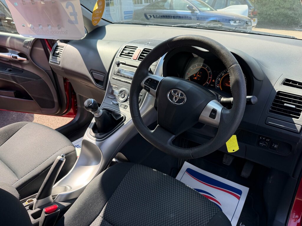 Toyota Auris 1.6 V-matic Tr Multimode Euro 5 Black #11