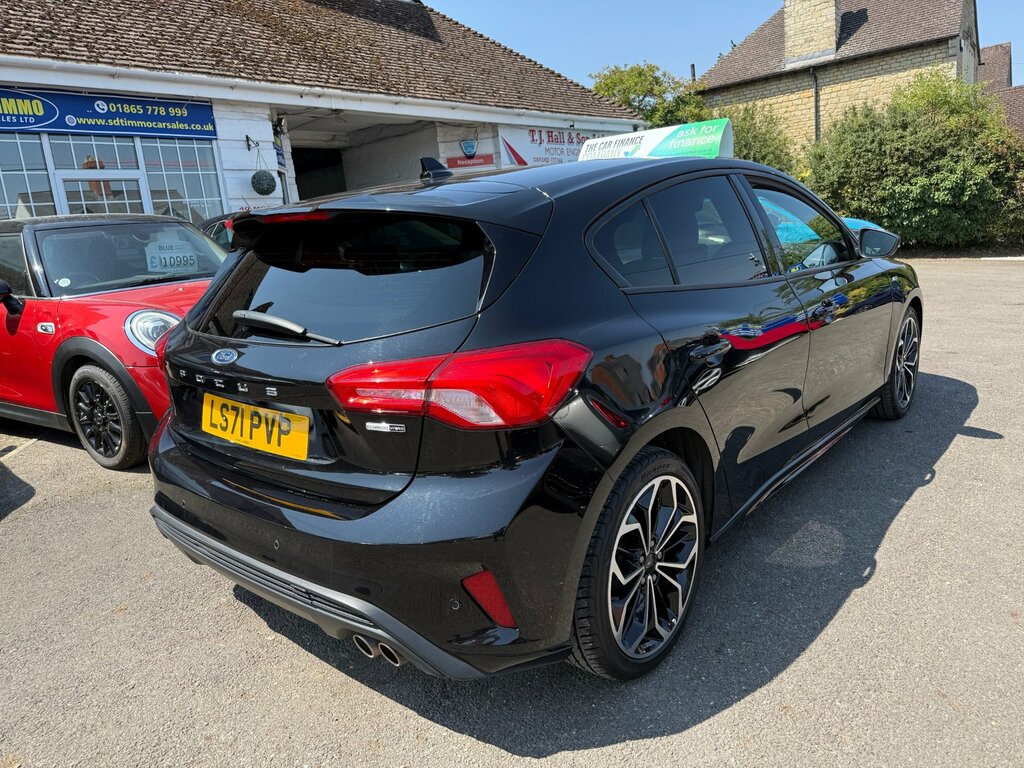 Ford Focus 1.0T Ecoboost St-line X Edition Hatchback Petr Black #4
