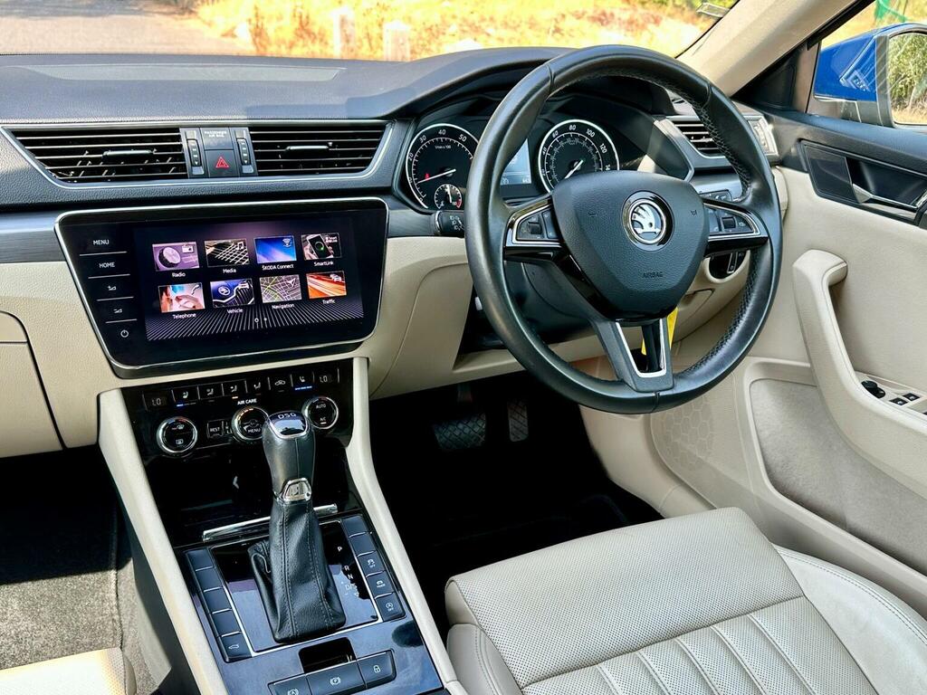 Skoda Superb Estate Red #8