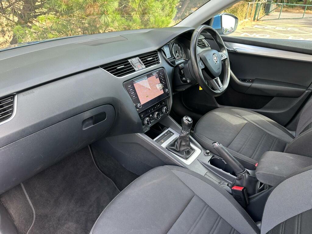 Skoda Octavia 1.6 Tdi Cr Se L Grey #8