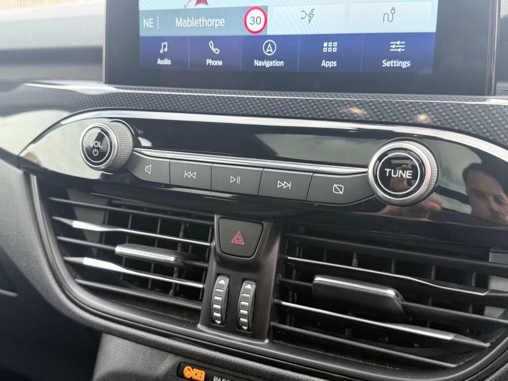 Ford Kuga 2.5 Duratec 14.4Kwh Graphite Tech Edition Suv Grey #37