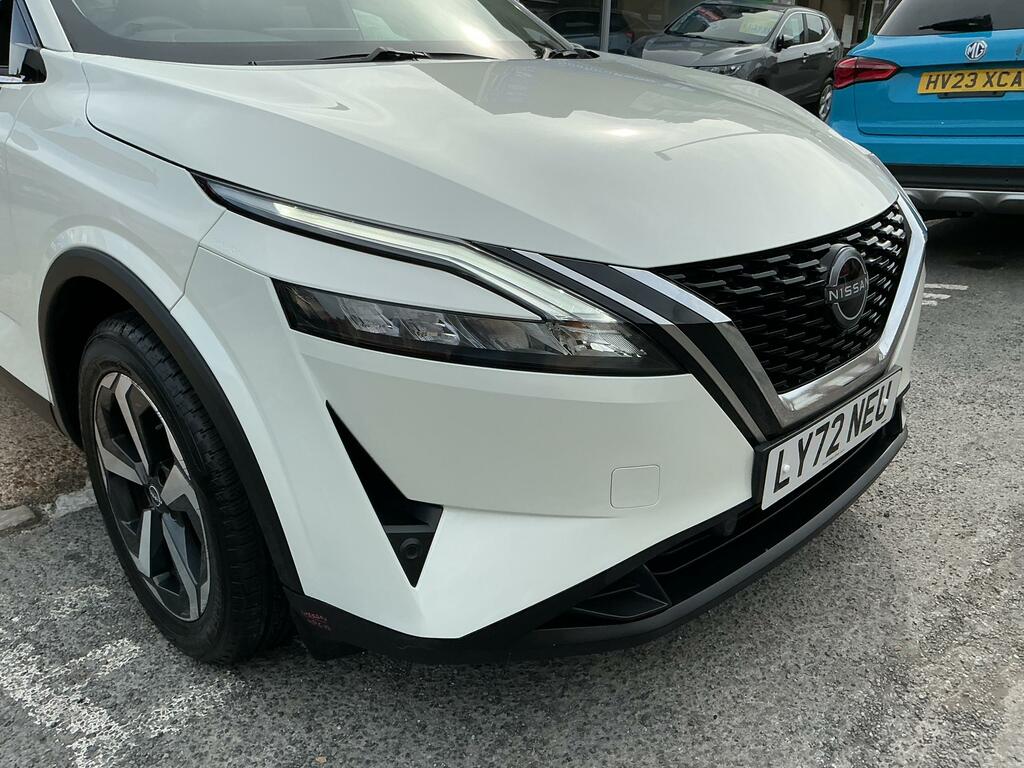 Nissan Qashqai 1.3 Dig-t Mhev N-connecta Suv Hybrid Ma LY72NEU White #2