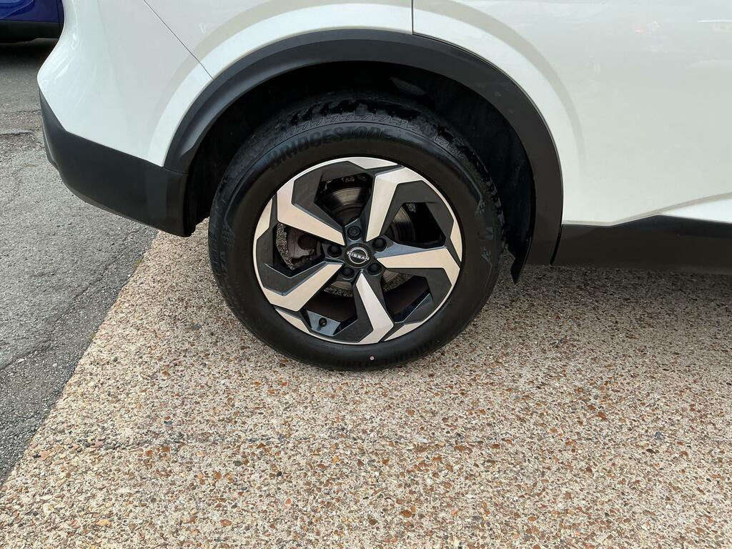 Nissan Qashqai 1.3 Dig-t Mhev N-connecta Suv Hybrid Ma LY72NEU White #6