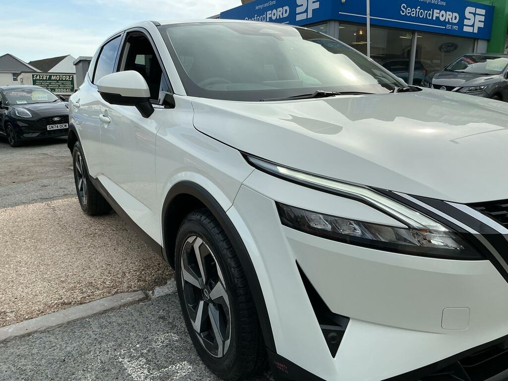 Nissan Qashqai 1.3 Dig-t Mhev N-connecta Suv Hybrid Ma LY72NEU White #3