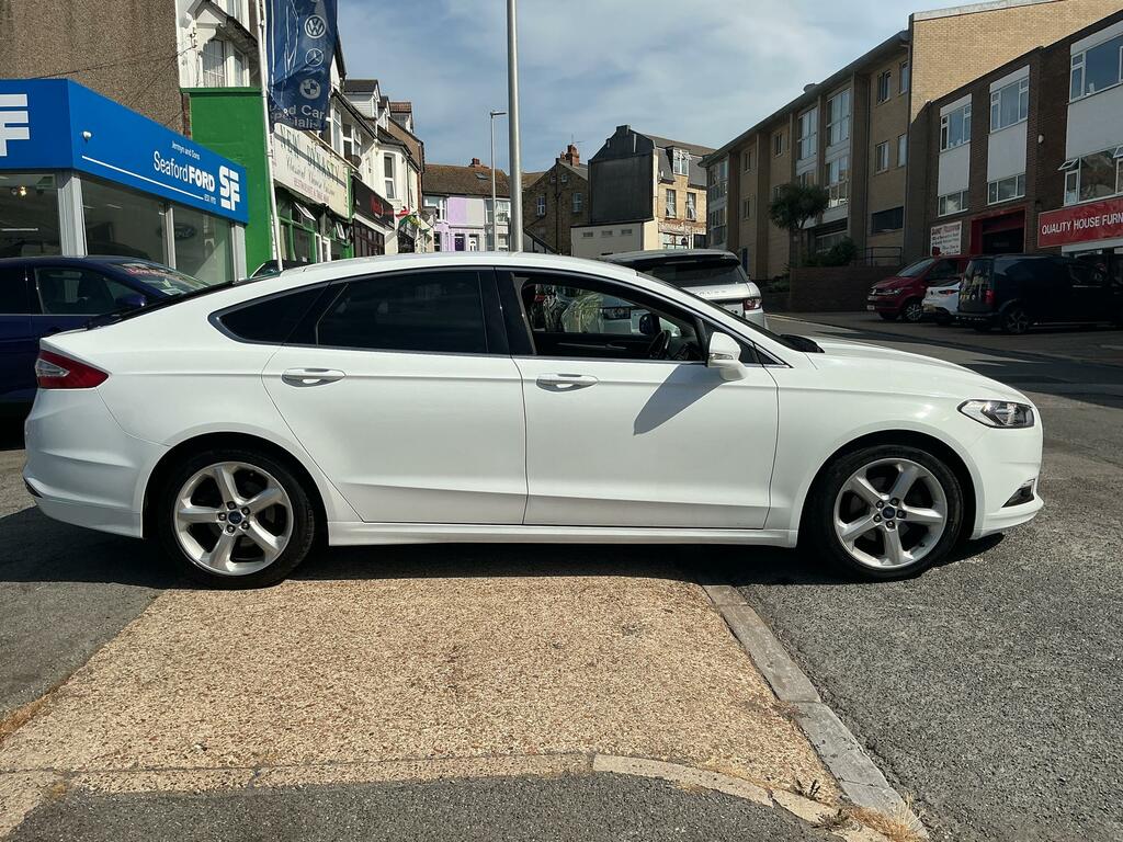 Ford Mondeo 2.0 Tdci Titanium Hatchback Euro White #5