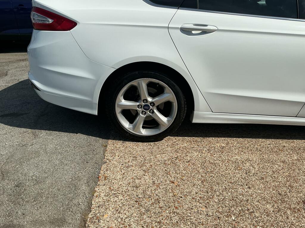 Ford Mondeo 2.0 Tdci Titanium Hatchback Euro White #6