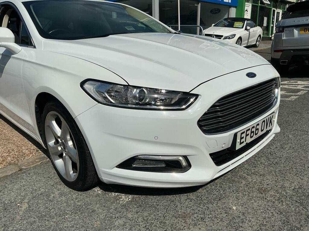 Ford Mondeo 2.0 Tdci Titanium Hatchback Euro White #2