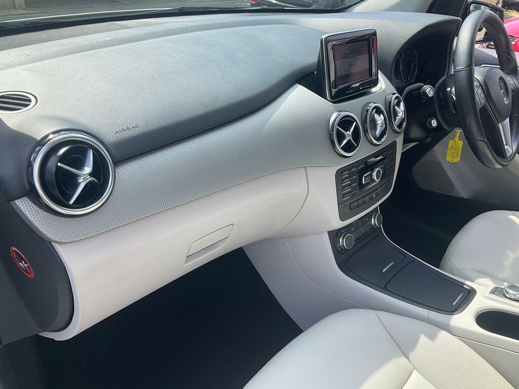 Mercedes-Benz B Class 1.6 B200 Blueefficiency Sport 7G-dct Euro 5 Ss White #34