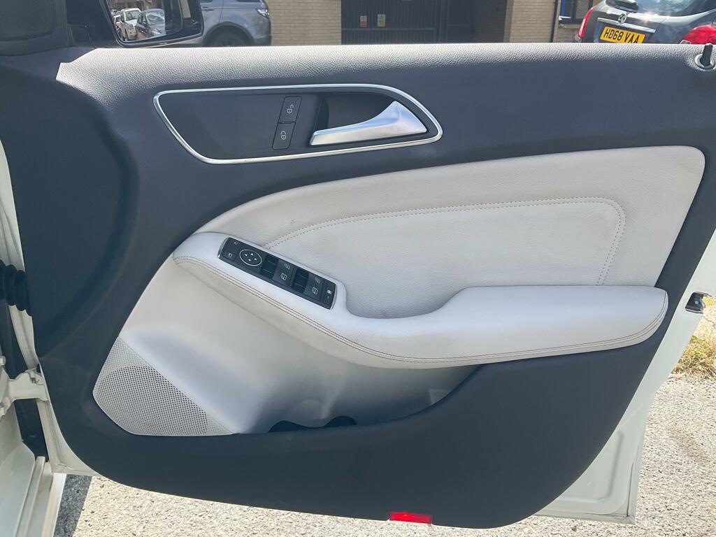 Mercedes-Benz B Class 1.6 B200 Blueefficiency Sport 7G-dct Euro 5 Ss White #23