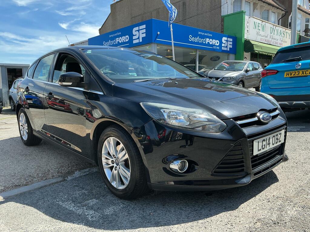 Ford Focus 1.0T Ecoboost Titanium Navigator Hatchback Pet Black