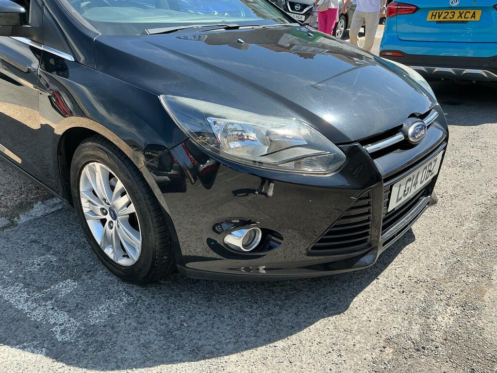 Ford Focus 1.0T Ecoboost Titanium Navigator Hatchback Pet LG14OBZ Black #2