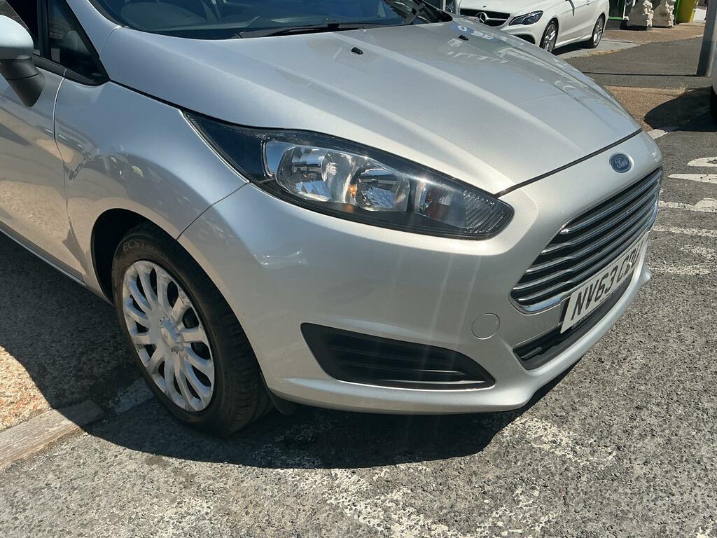Ford Fiesta 1.5 Tdci Style Hatchback Euro 5 Silver #2