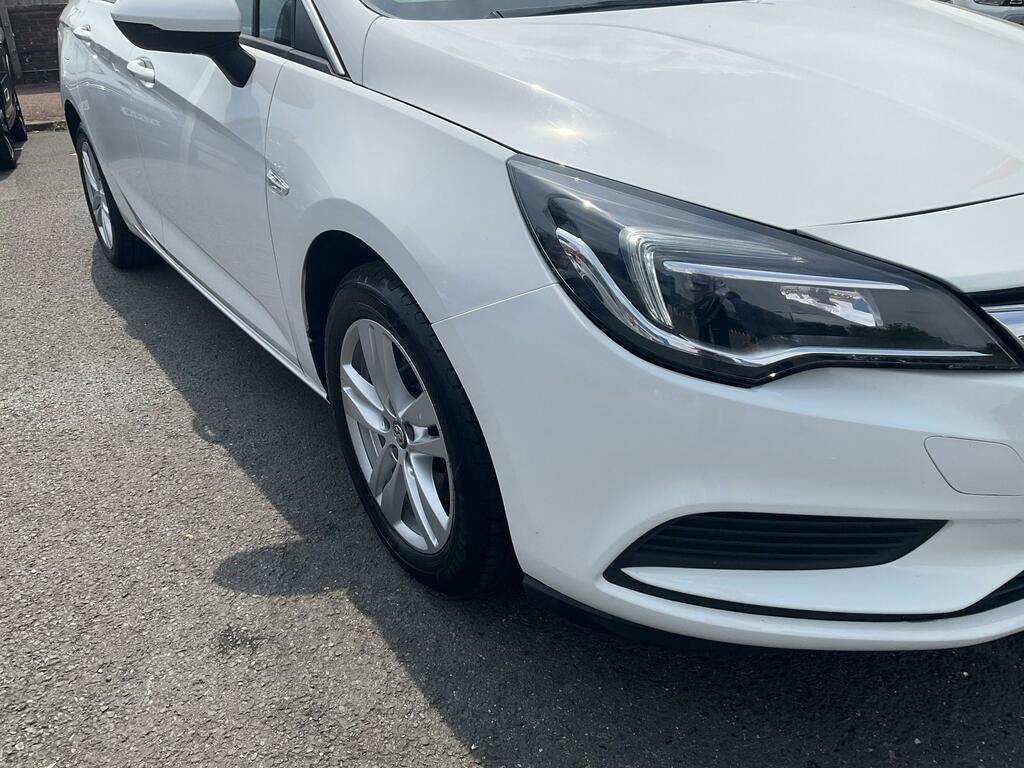Vauxhall Astra 1.6 Cdti Ecotec Blueinjection Design Sports Tourer White #2