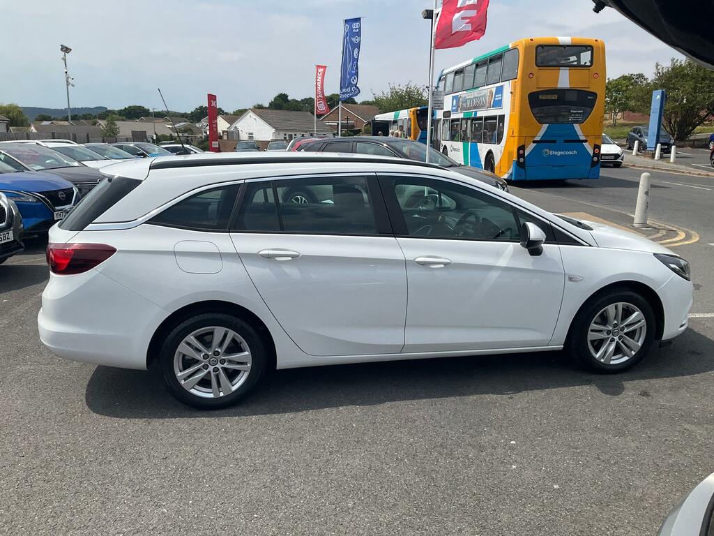Vauxhall Astra 1.6 Cdti Ecotec Blueinjection Design Sports Tourer White #5