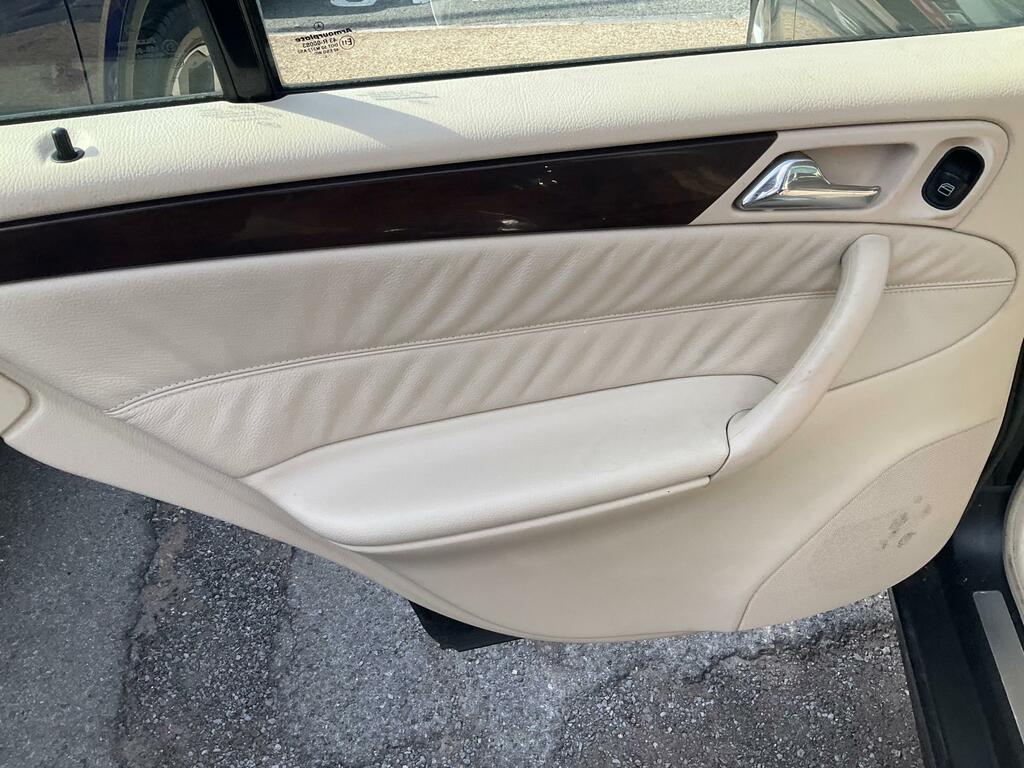 Mercedes-Benz C Class 2.1L Elegance Se Silver #38