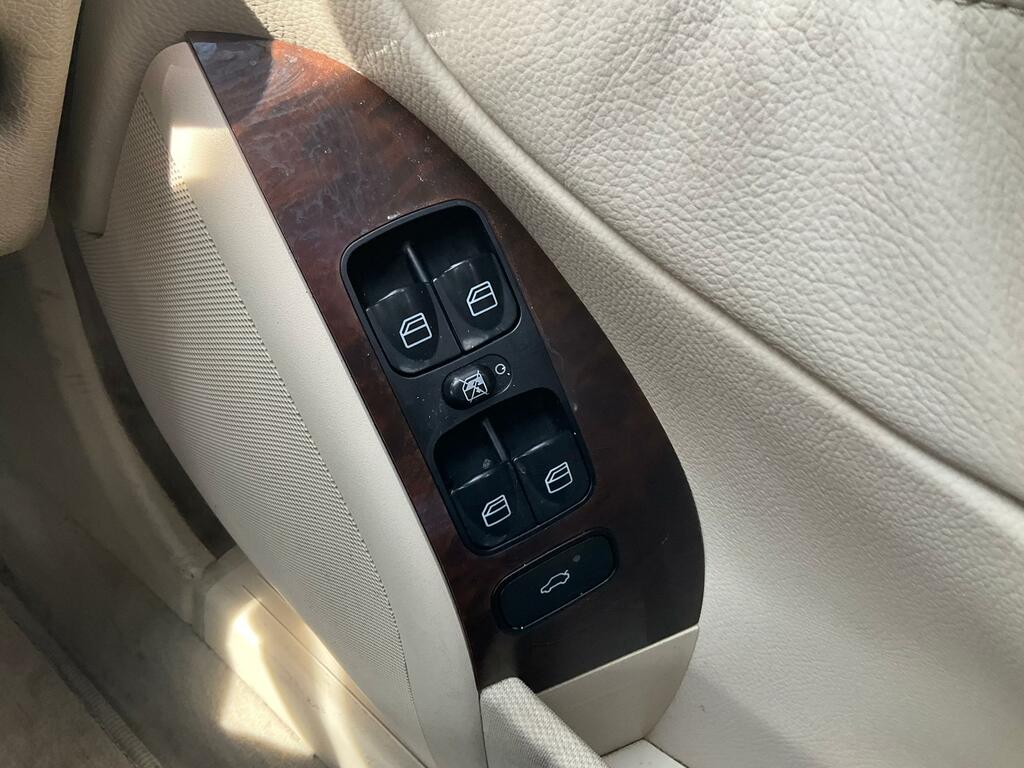 Mercedes-Benz C Class 2.1L Elegance Se Silver #48
