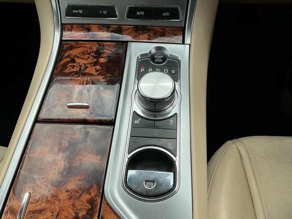 Jaguar XF 2.2 D Premium Gold #48