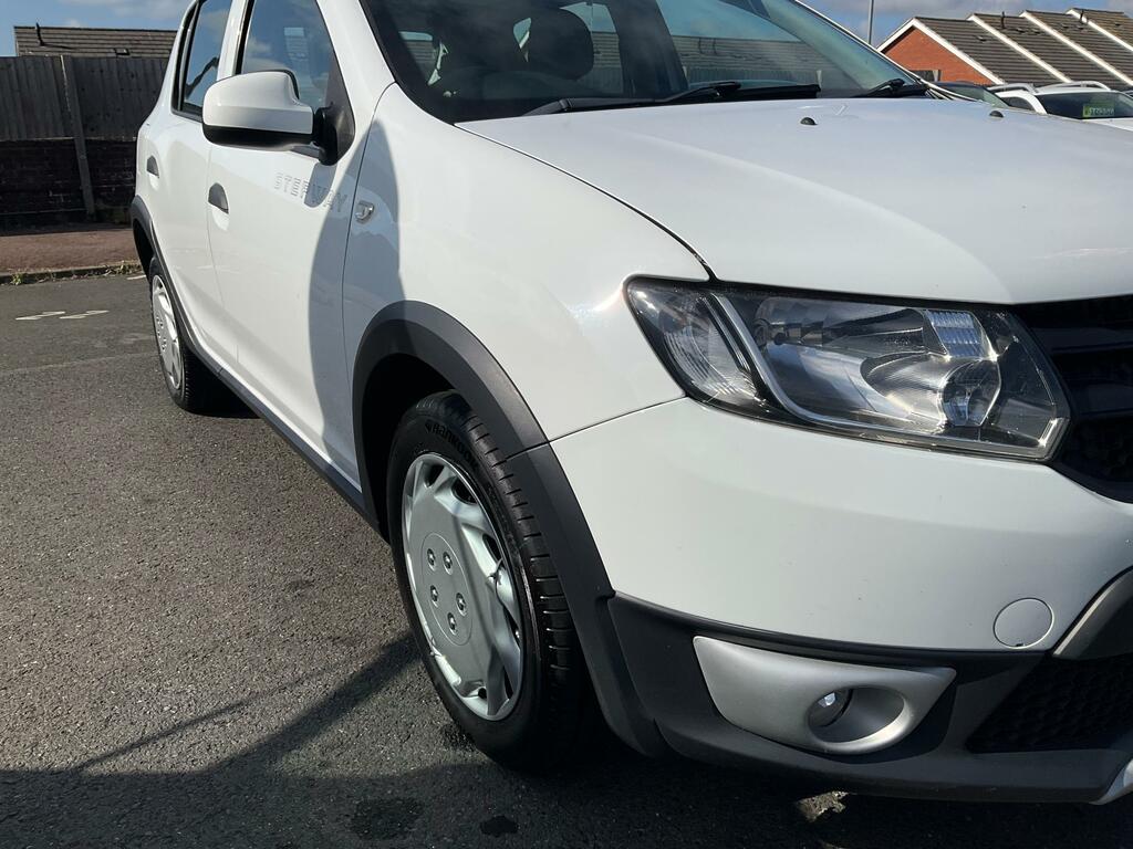 Dacia Sandero 0.9 Tce Ambiance Hatchback Euro White #2