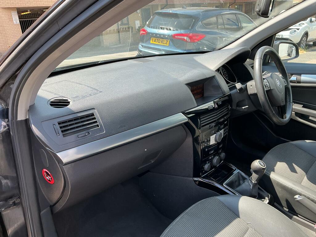 Vauxhall Astra 1.4I 16V Club #28