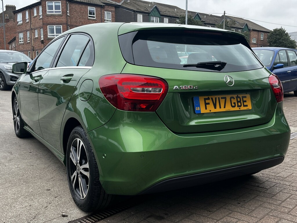 Mercedes-Benz A Class Hatchback 1.5 A180d Se 201717 FV17GBE Green #6