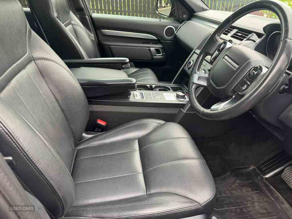 Land Rover Discovery R-dynamic S Black #11
