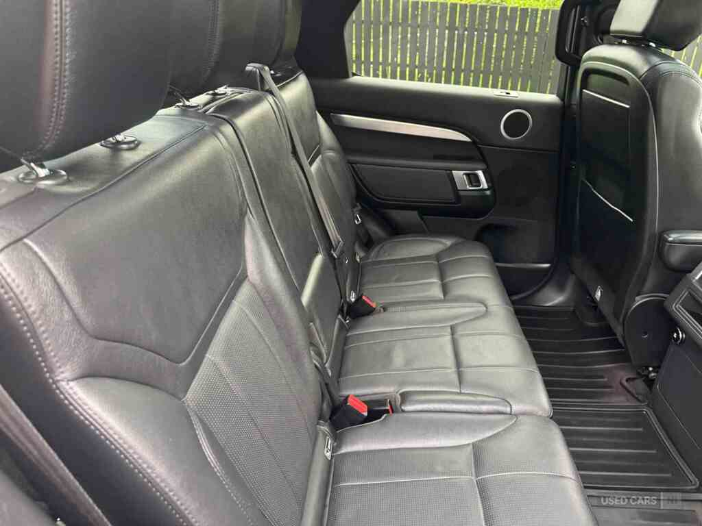 Land Rover Discovery R-dynamic S Black #10