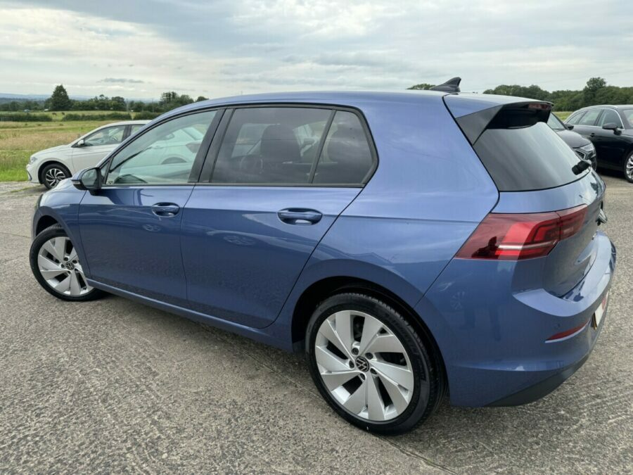 Volkswagen Golf 2.0 Tdi Match FJ74ENL #2