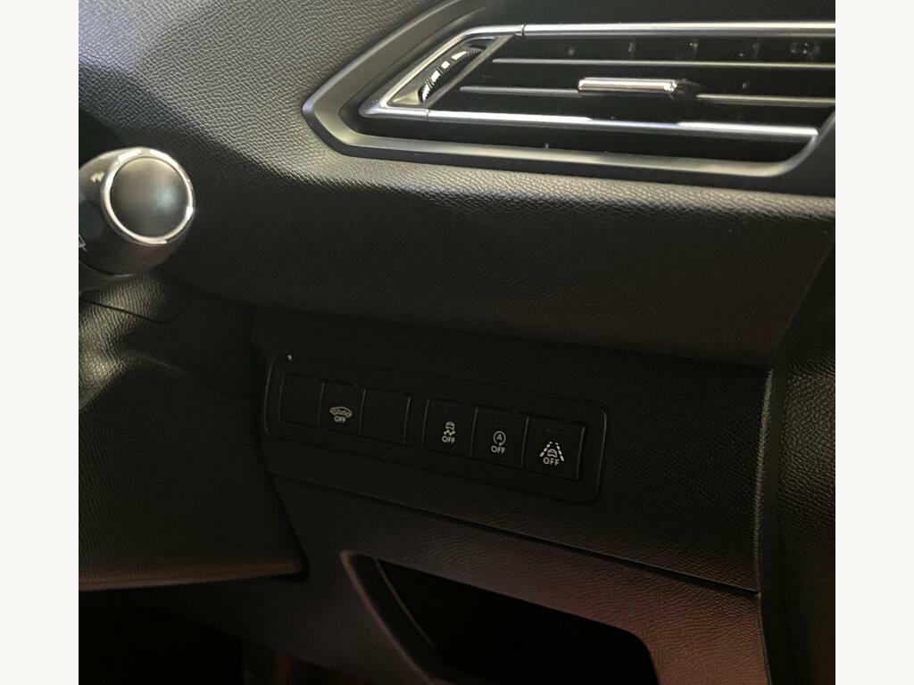 Peugeot 308 1.2 Puretech 130 Allure Digital I-cockpit Red #18