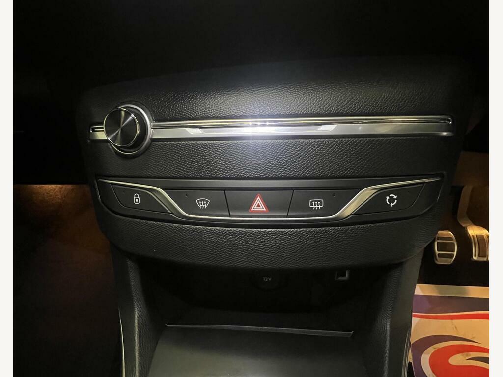 Peugeot 308 1.2 Puretech 130 Allure Digital I-cockpit Red #21