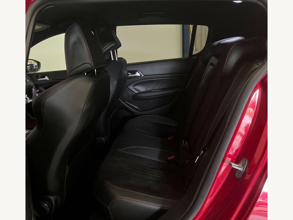 Peugeot 308 1.2 Puretech 130 Allure Digital I-cockpit Red #24
