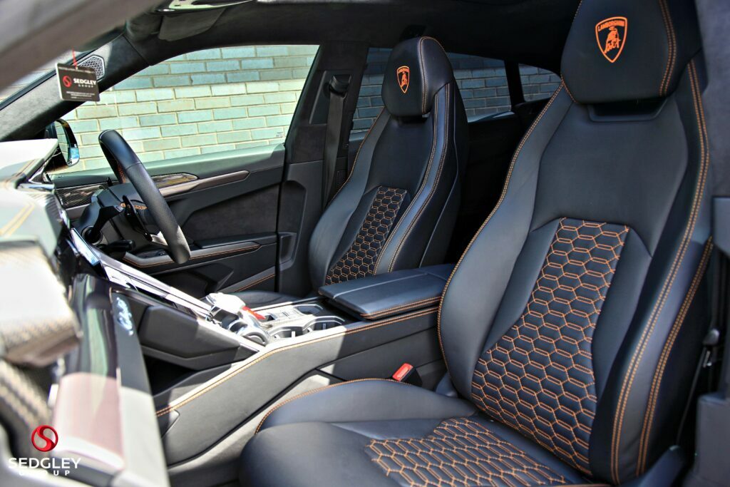 Lamborghini Urus Estate Grey #19