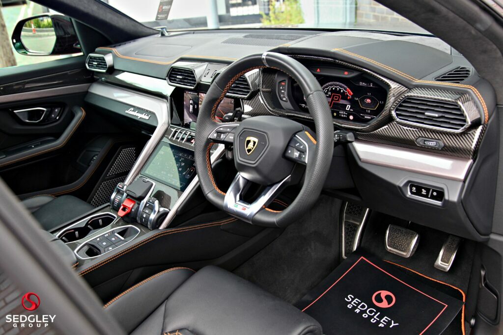 Lamborghini Urus Estate Grey #17
