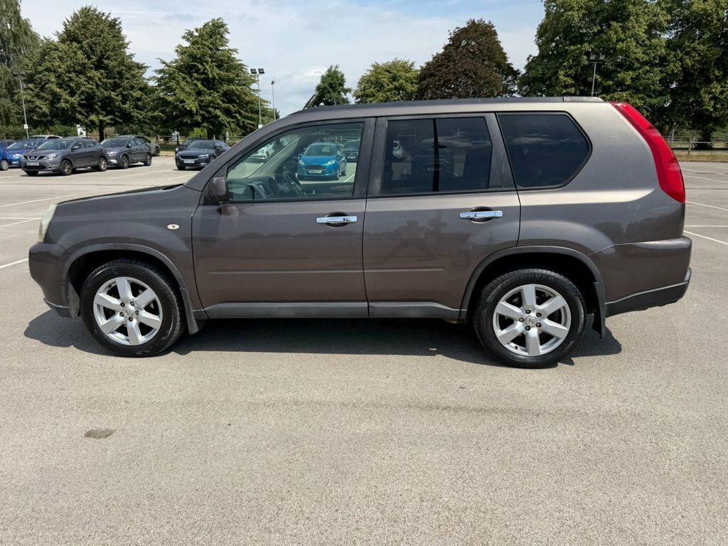 Nissan X-Trail 2.0 Dci Aventura Explorer 4Wd Grey #2