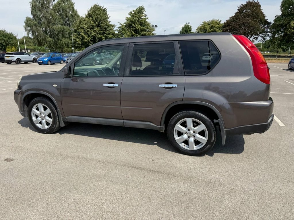 Nissan X-Trail 2.0 Dci Aventura Explorer 4Wd Grey #44