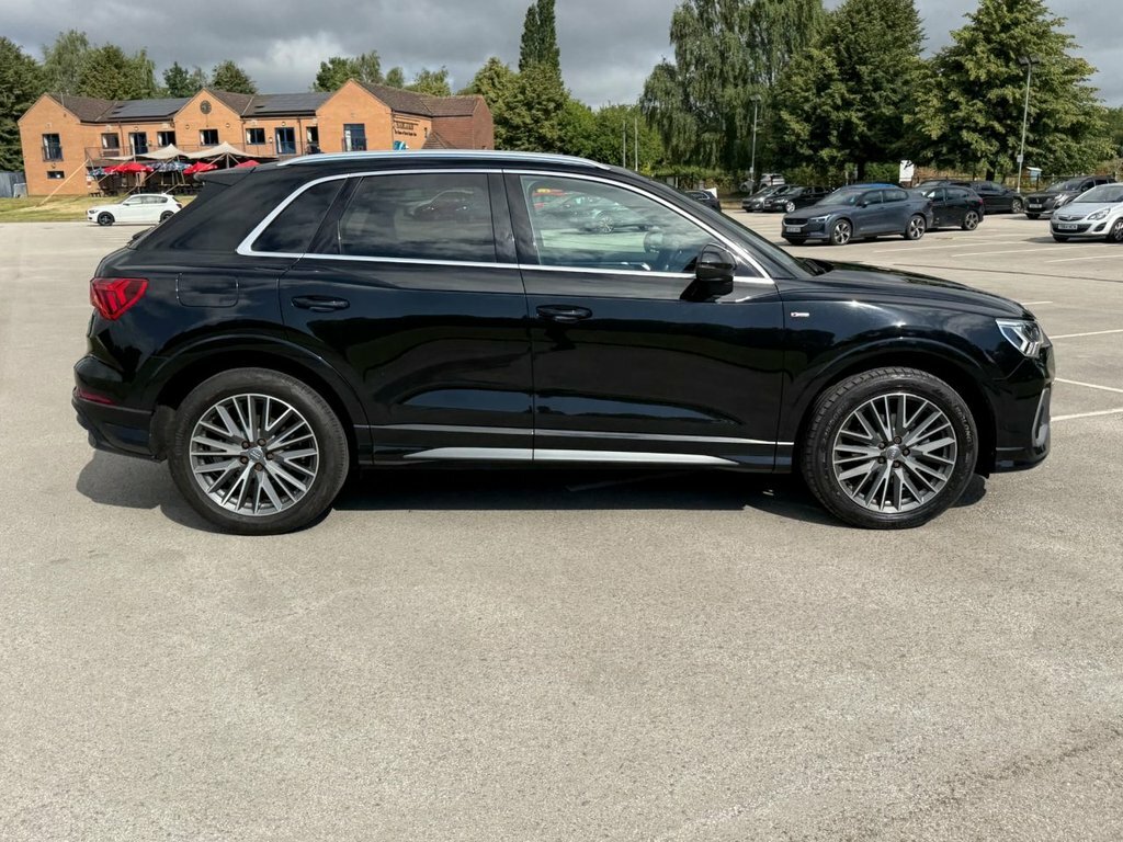 Audi Q3 2L S Line LY19ZHV Black #4