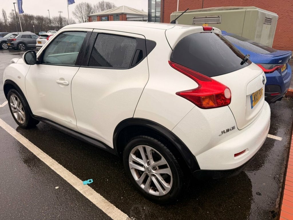 Nissan Juke 1.6L Acenta Premium MX11PDU White #4
