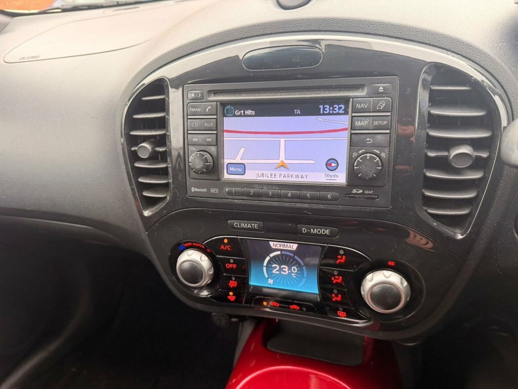 Nissan Juke 1.6L Acenta Premium MX11PDU White #5