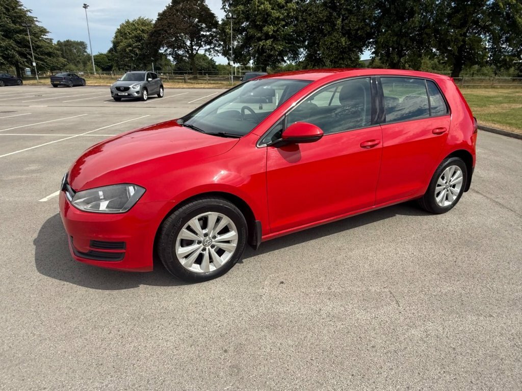 Volkswagen Golf 1.6L Se Red #2