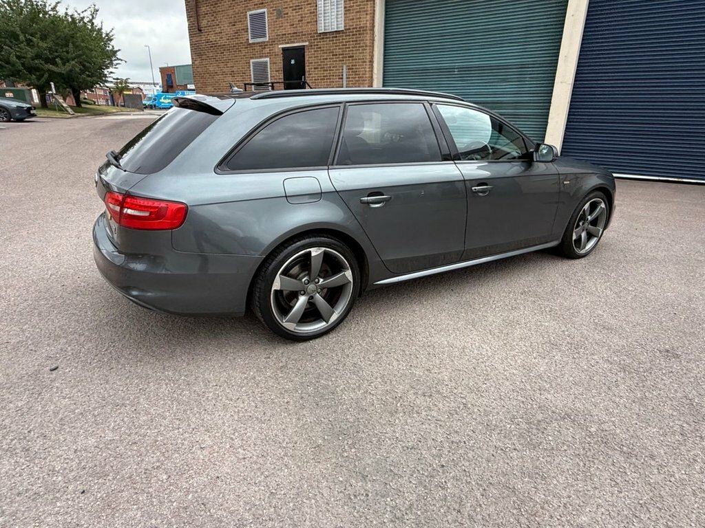 Audi A4 Avant 2L Black Edition Grey #4