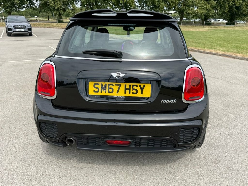 Mini Hatch 1.5L Cooper Black #4