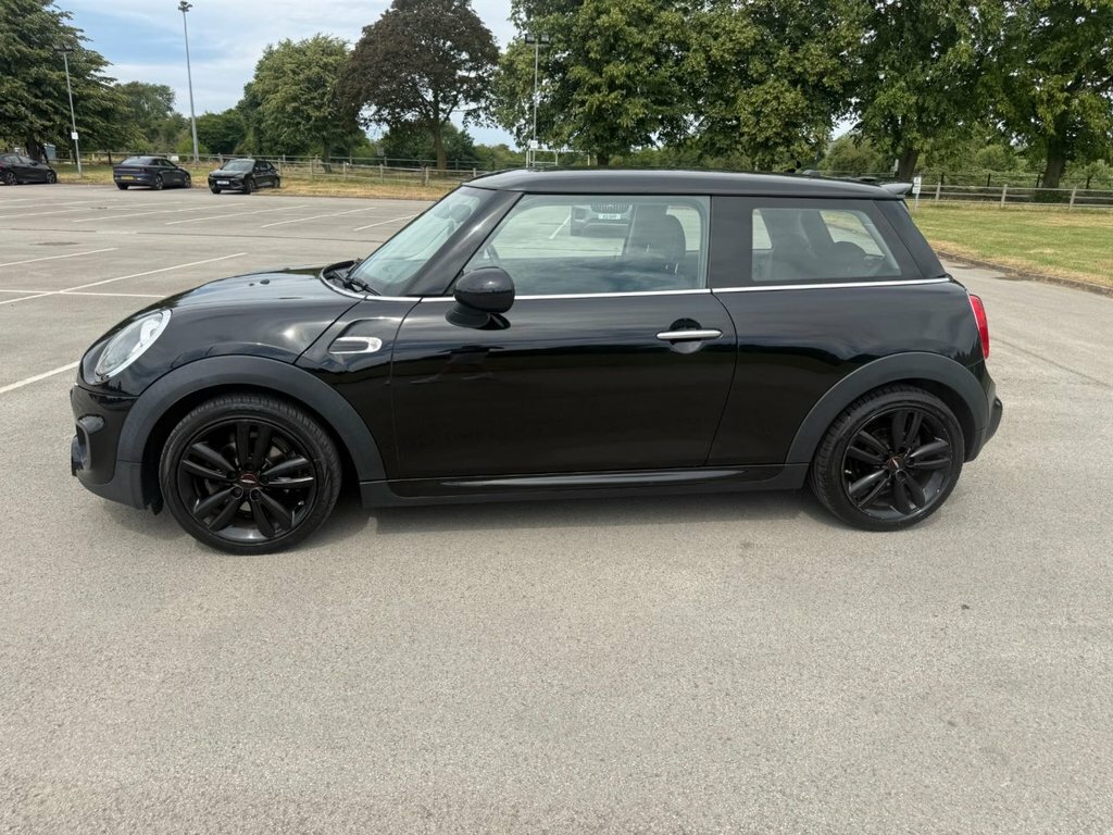 Mini Hatch 1.5L Cooper Black #2