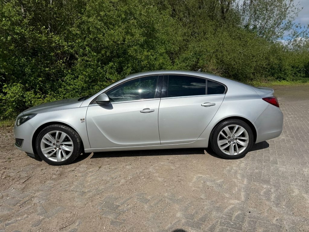 Vauxhall Insignia 2L Sri Nav Silver #2