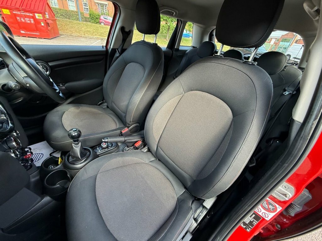 Mini Hatch 1.2L One AX66AOU Red #3