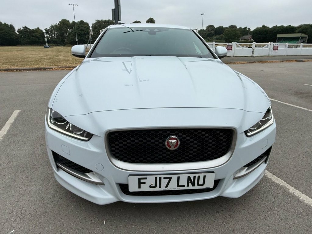 Jaguar XE 2L R-sport White #6