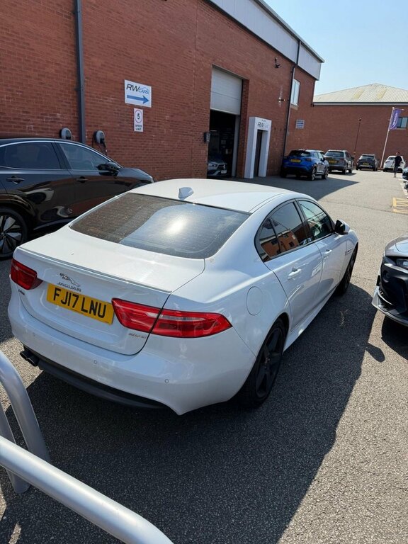 Jaguar XE 2L R-sport White #3