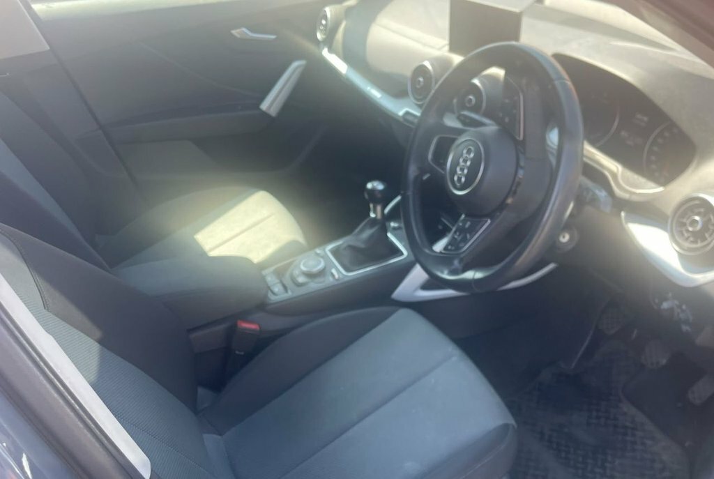 Audi Q2 1.6L Technik Grey #5