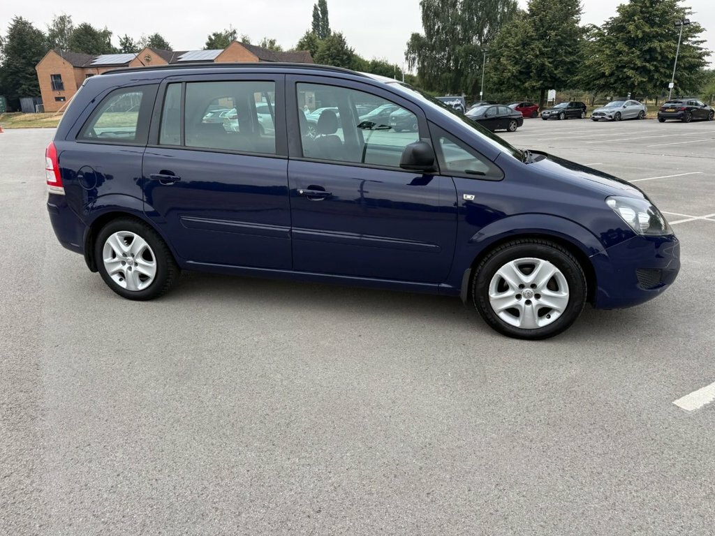 Vauxhall Zafira 1.8L Exclusiv Blue #3