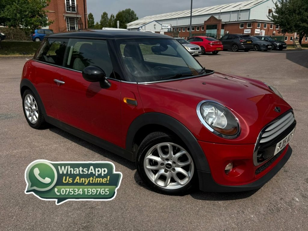 Mini Hatch 1.5L Cooper Red